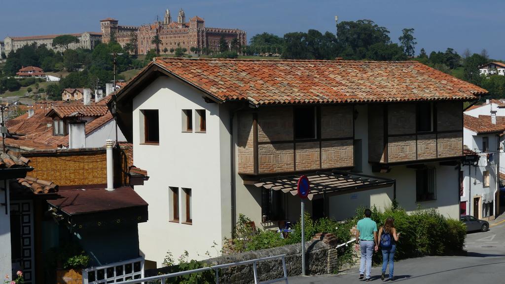 Pasaje San Jorge Hotel Comillas Bagian luar foto